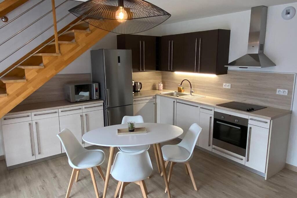 Appartement Maison En Duplex 80M² Jardin Terrasse Saint-Julien-les-Villas Екстериор снимка